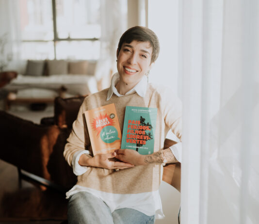 Pedagoga aborda Educação Positiva em livros sobre a relação entre pais e filhos