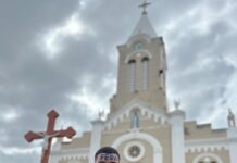 Emoção e fé: jovem cearense de origem humilde celebra aprovação em Medicina na UECE