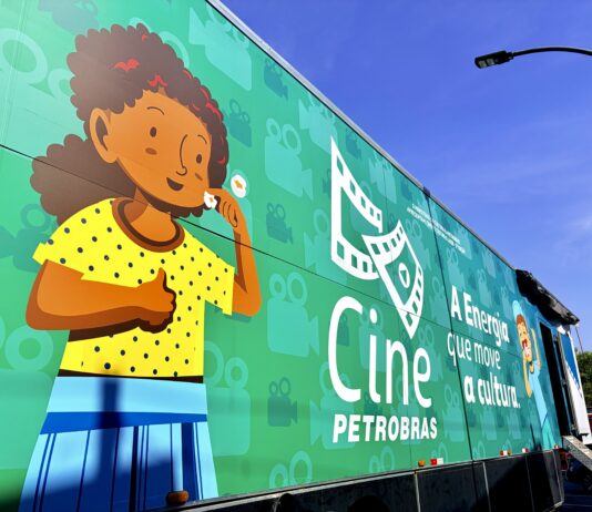 Projeto Cine Petrobras chega em Caucaia (CE), com cinema gratuito para a população