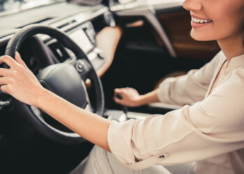 Fortaleza: Uber expande ferramenta para que usuárias possam escolher viagens com motoristas mulheres