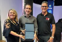 Luiz Fernando Bittencourt é agraciado com Medalha Roberto Matoso durante a 5ª edição da Semana do Profissional de Eventos do Sindieventos