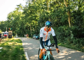 ATLETA MALTÊS VEM AO BRASIL COMPETIR NO ULTRA TRIATLO PELOS ANIMAIS 