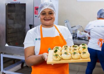 Escola de Gastronomia Social Ivens Dias Branco recebe inscrições para cursos profissionalizantes gratuitos