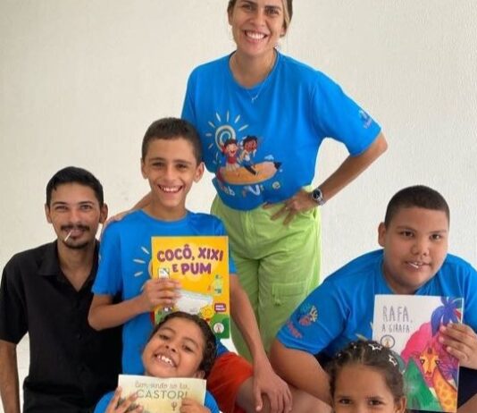 Projeto leva minibibliotecas e atividades culturais para crianças de Caucaia